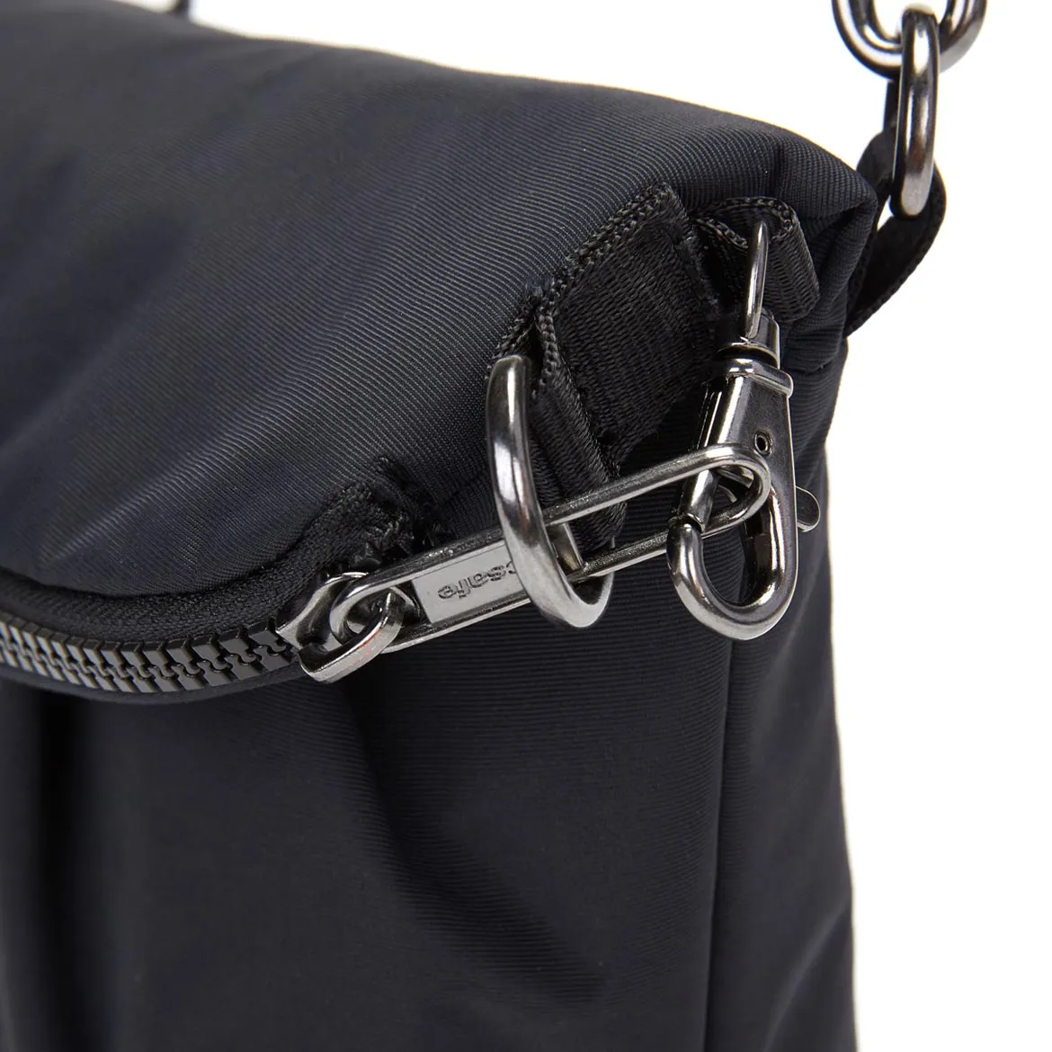 Zbliżenie na zabezpieczenie Zip Clip