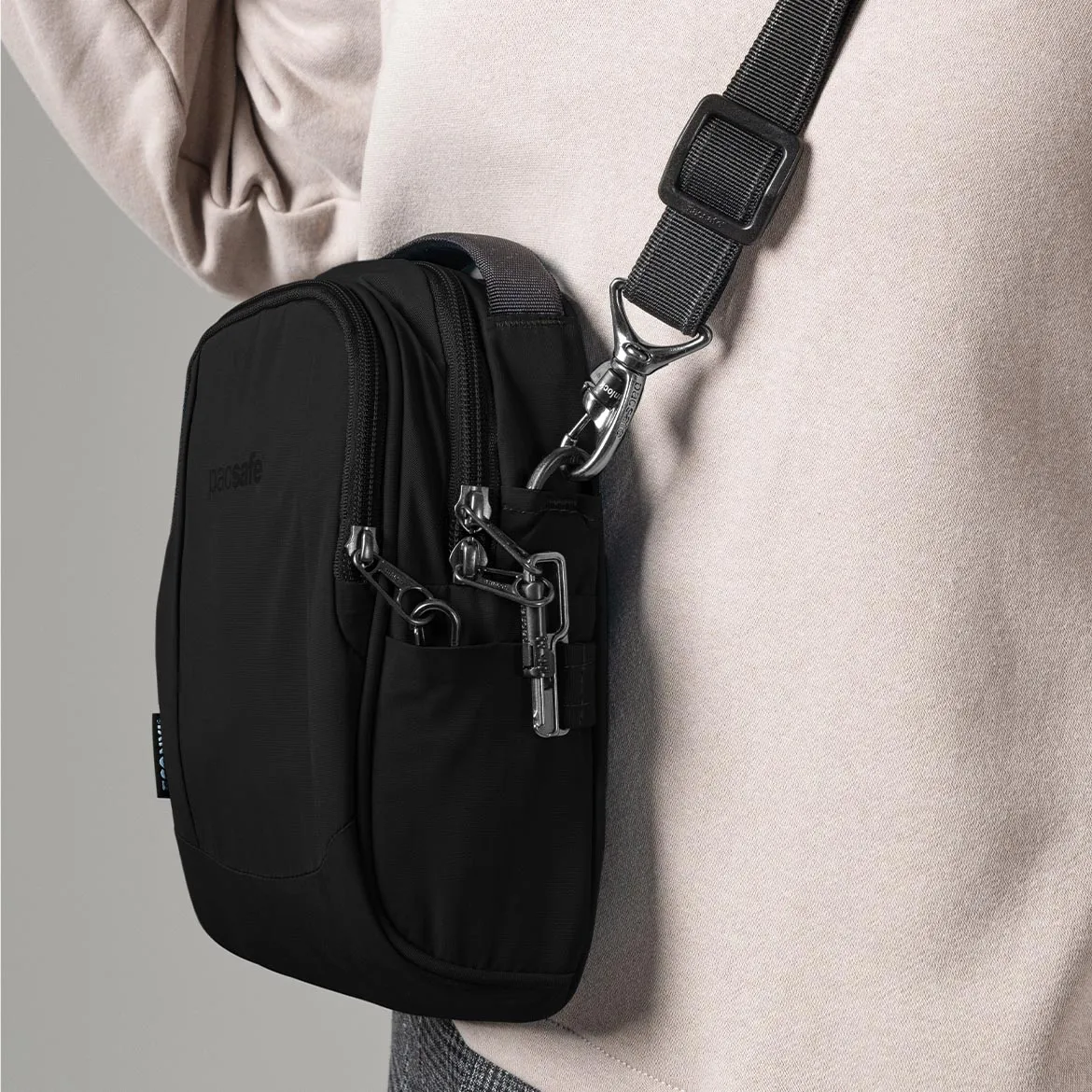 Torebka antykradzieżowa Pacsafe LS z systemem Lockabout
