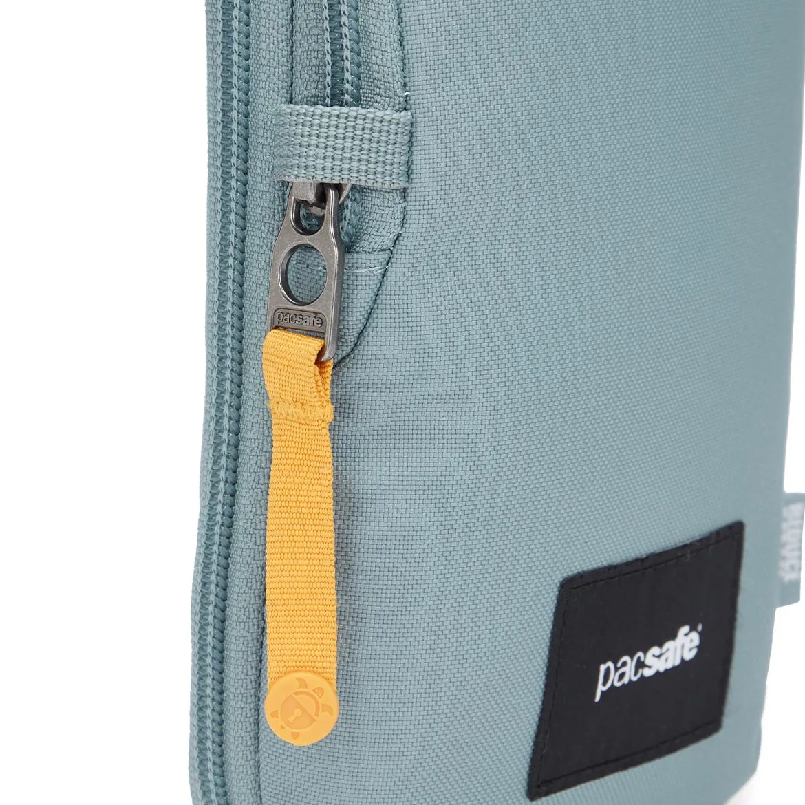 Zbliżenie na system antykradzieżowy zabezpieczający suwak ZipTab