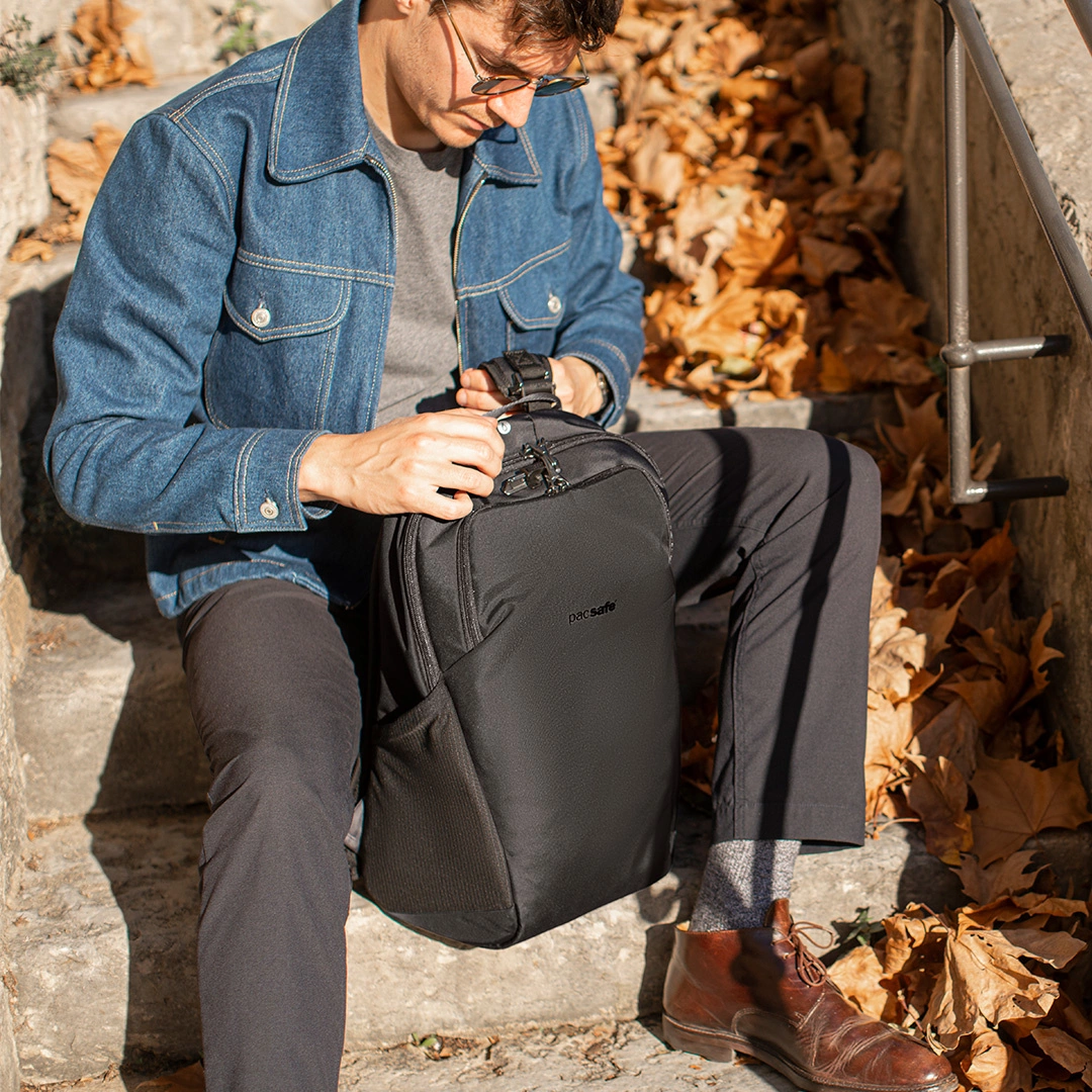 Plecak miejski antykradzieżowy Pacsafe Vibe 20L