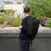 Plecak turystyczny antykradzieżowy na laptopa Pacsafe V 26 l - czarny