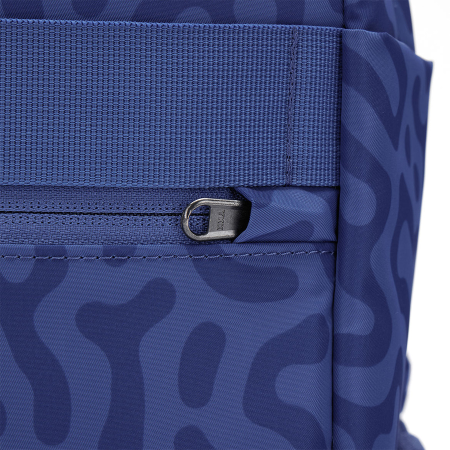 Anti-theft urban backpack Pacsafe Go 15 l - Cerulean Blue
