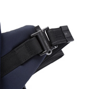 Plecak na jedno ramię antykradzieżowy Pacsafe V - granatowy