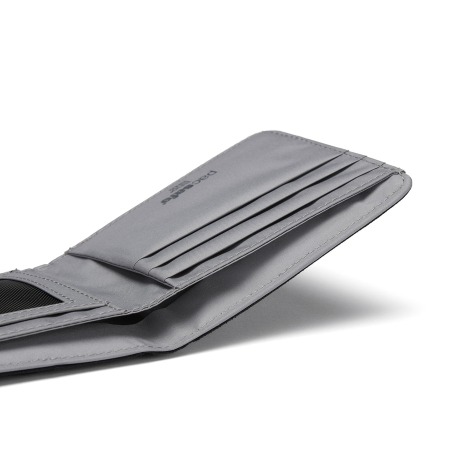 Pacsafe® RFIDsafe™ RFID blocking bifold wallet - jet black