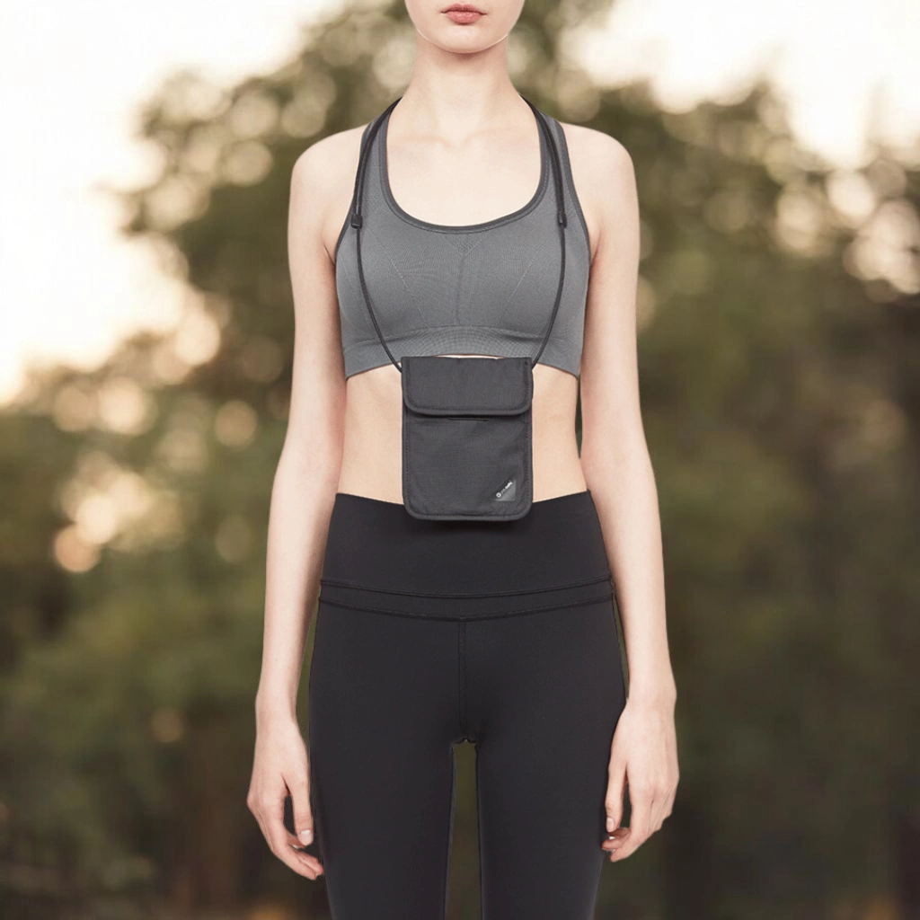 Zdjęcie: Paszportówka Pacsafe Coversafe X75