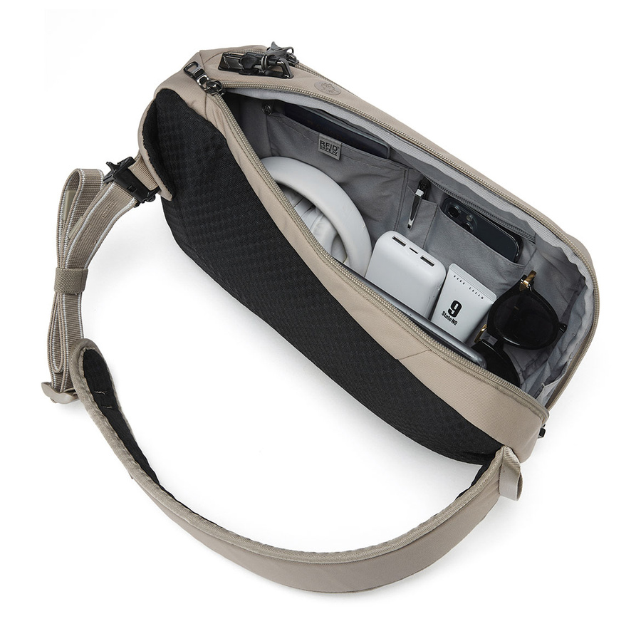 One-shoulder anti-theft backpack Pacsafe Vibe 325 - Beige