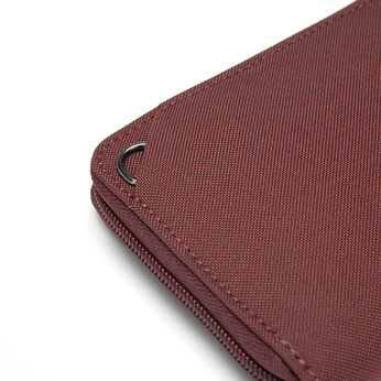 RFIDsafe Continental Wallet Pacsafe - garnet red