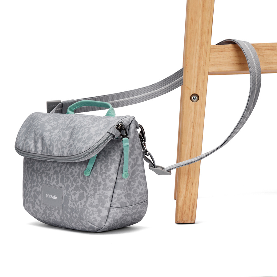Folding women's anti-theft bag Pacsafe Go - Gray