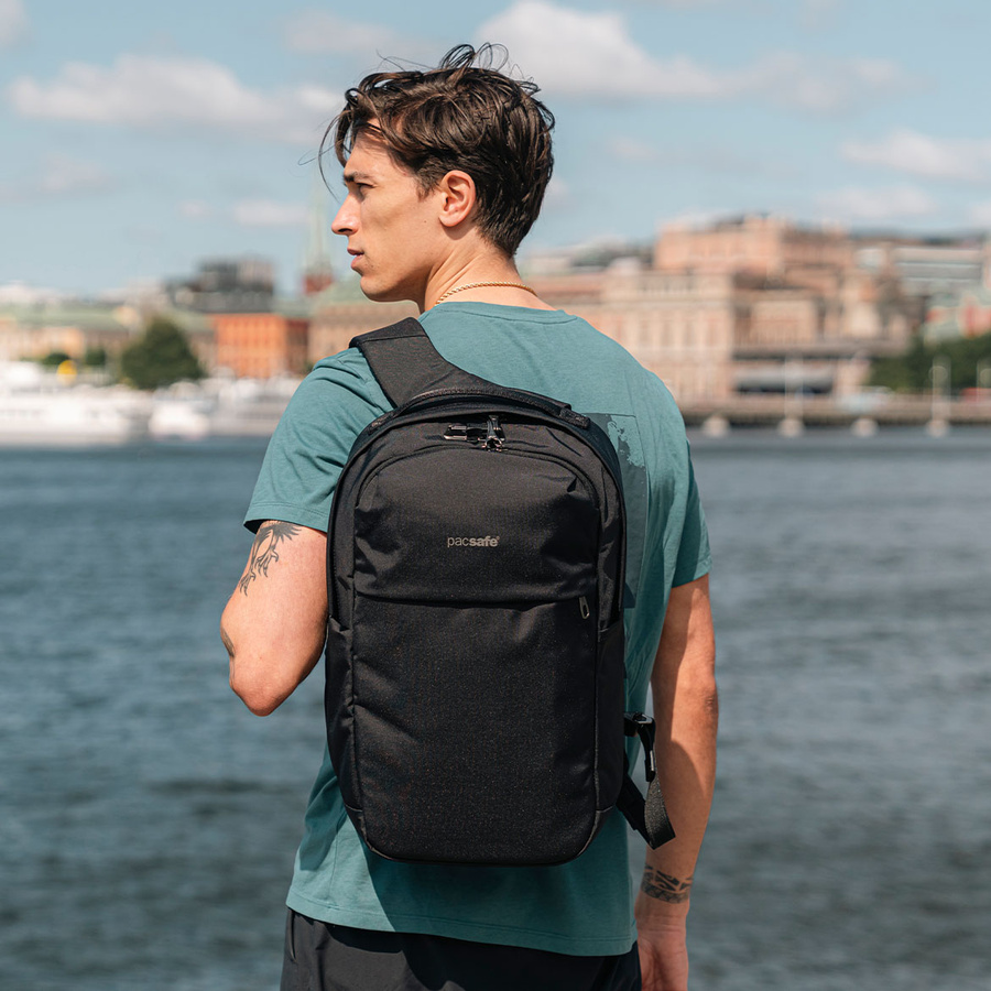 Anti-theft urban backpack Pacsafe Vibe 20L - black