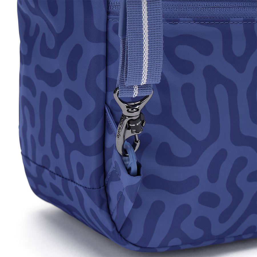 Anti-theft urban backpack Pacsafe Go 15 l - Cerulean Blue