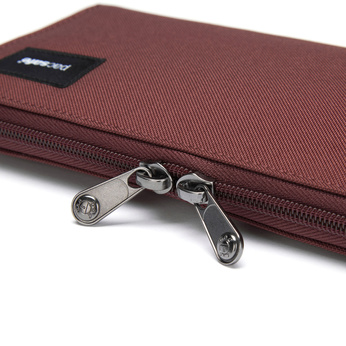 RFIDsafe Continental Wallet Pacsafe - garnet red