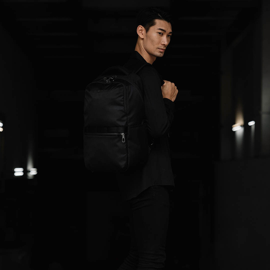 Anti-theft urban backpack Pacsafe Metrosafe X 25 l - black