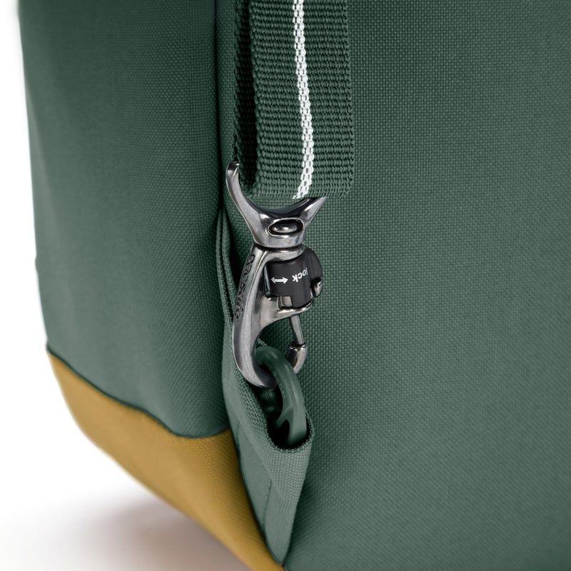 Anti-theft urban backpack Pacsafe Go 15l - green