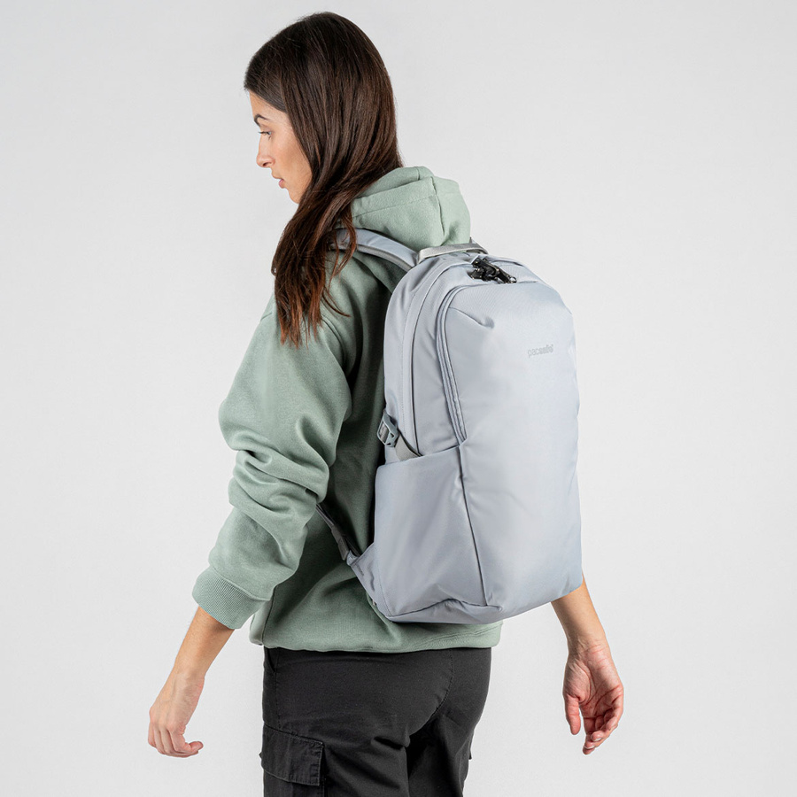 Anti-theft laptop backpack Pacsafe Vibe 25l - gray