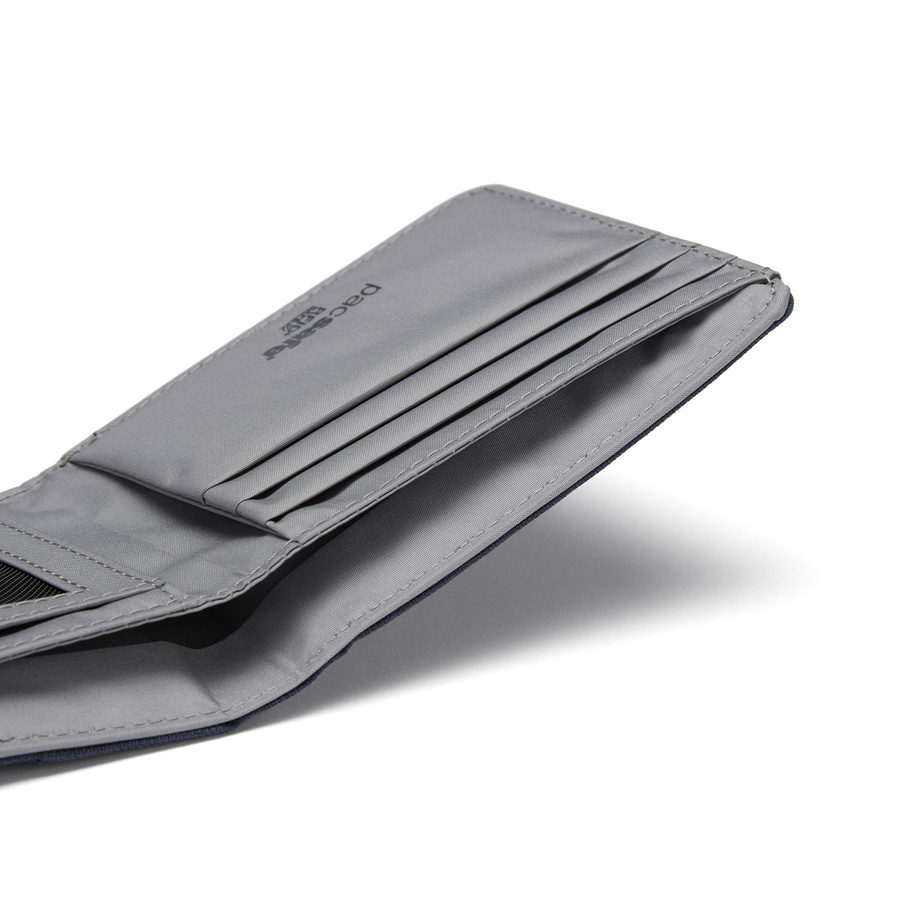Pacsafe® RFIDsafe™ RFID blocking bifold wallet - coastal blue