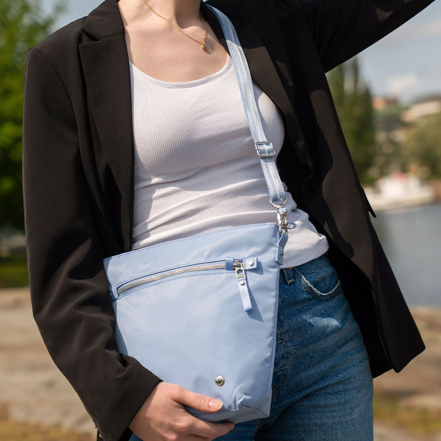 Women's anti-theft bag Pacsafe W - light blue