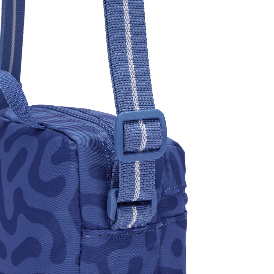 City anti-theft shoulder bag Pacsafe Go - cerulean blue