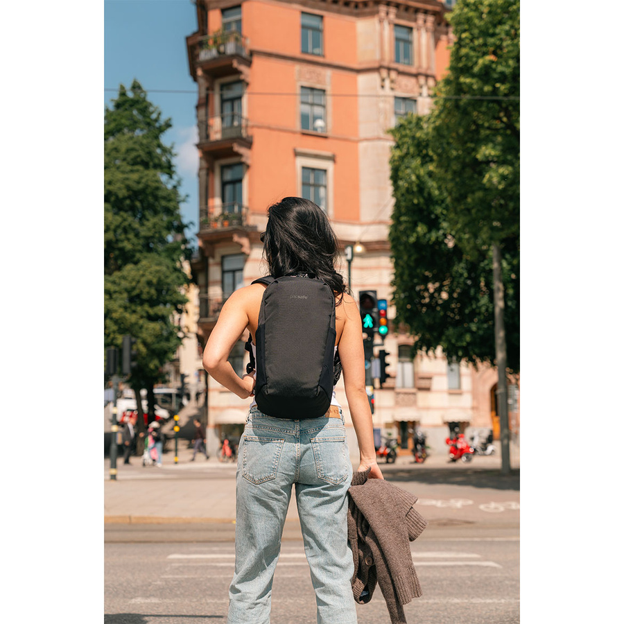 Anti-Theft Tech Backpack Vibe 12l - black