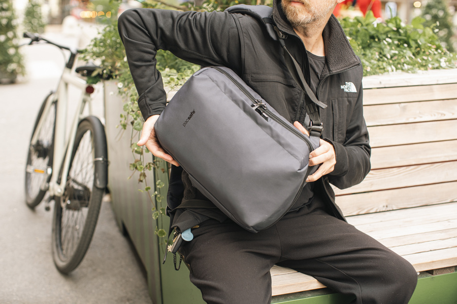 Anti-theft laptop backpack Pacsafe Metrosafe X 13' - dark grey