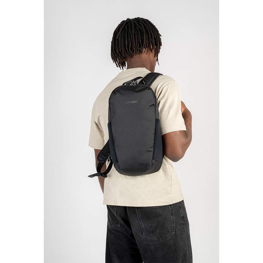 Anti-Theft Tech Backpack Vibe 12l - black