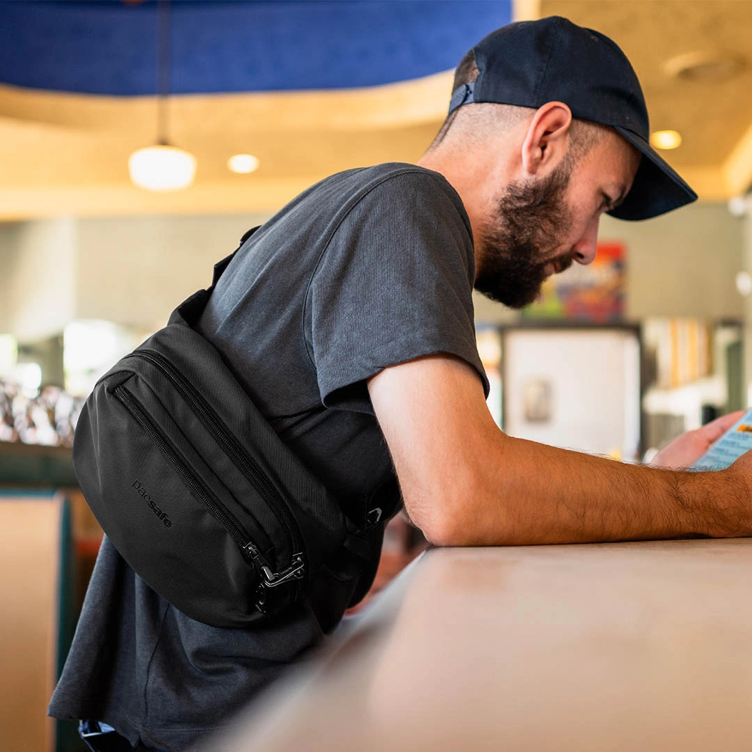 Zdjęcie: Saszetka Pacsafe Vibe 100