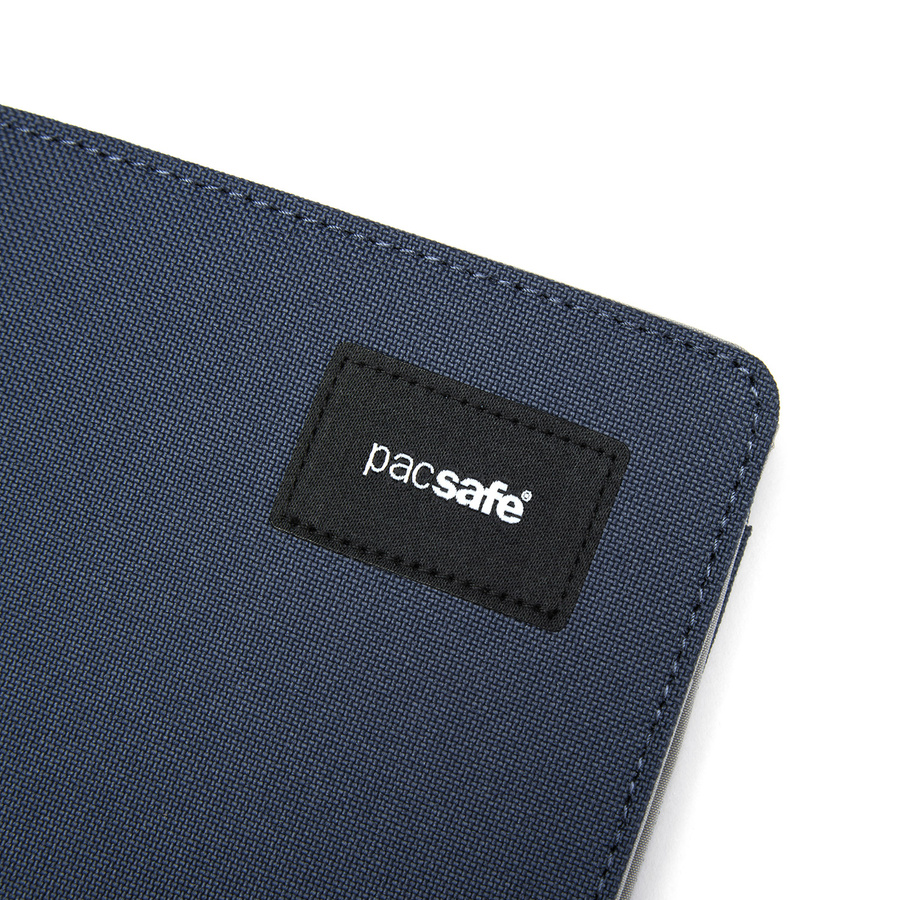 Pacsafe® RFIDsafe™ RFID blocking bifold wallet - coastal blue