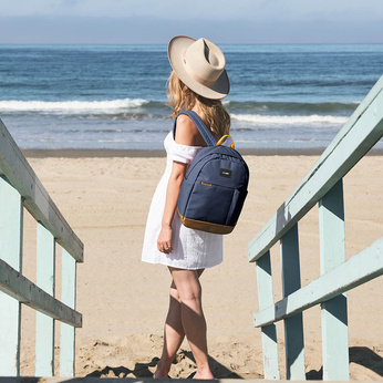 Antykradzieżowy plecak miejski Pacsafe Go 15 l - granatowy