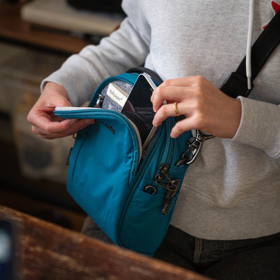 Zdjęcie: Torba antykradzieżowa Pacsafe LS100