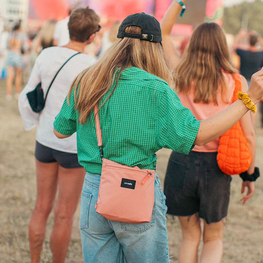 Pacsafe GO anti-theft pouch bag - pink