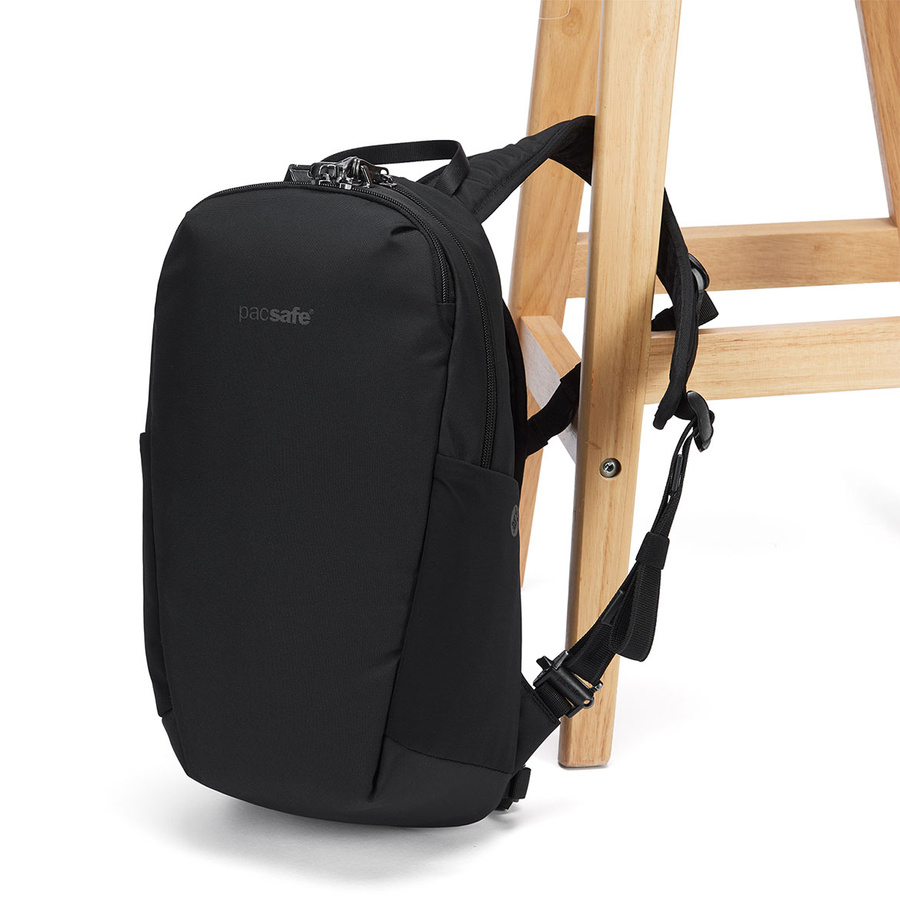 Anti-Theft Tech Backpack Vibe 12l - black