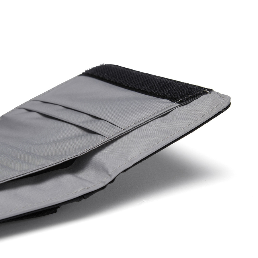 Trifold Wallet RFIDsafe Pacsafe - jet black