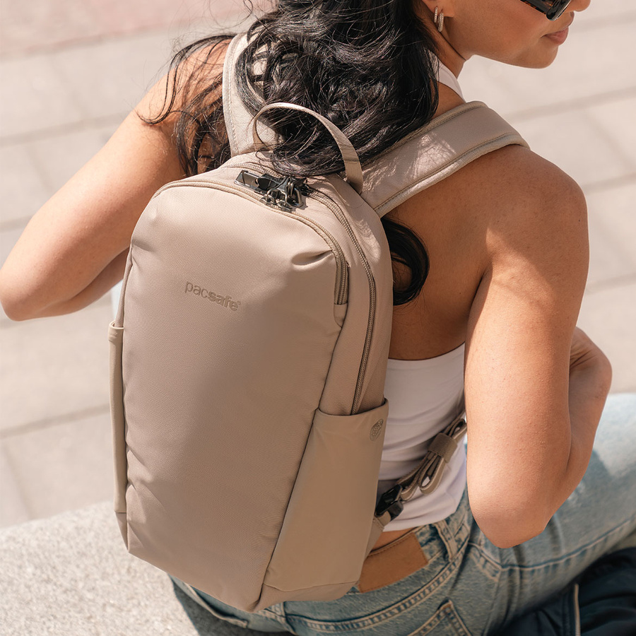 Anti-Theft Tech Backpack Vibe 12l - beige