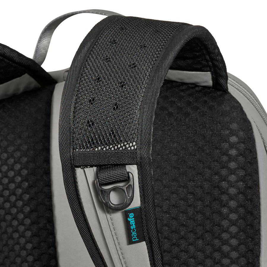 Plecak miejski antykradzieżowy 18l Pacsafe ECO Econyl® - szary - powystawowy
