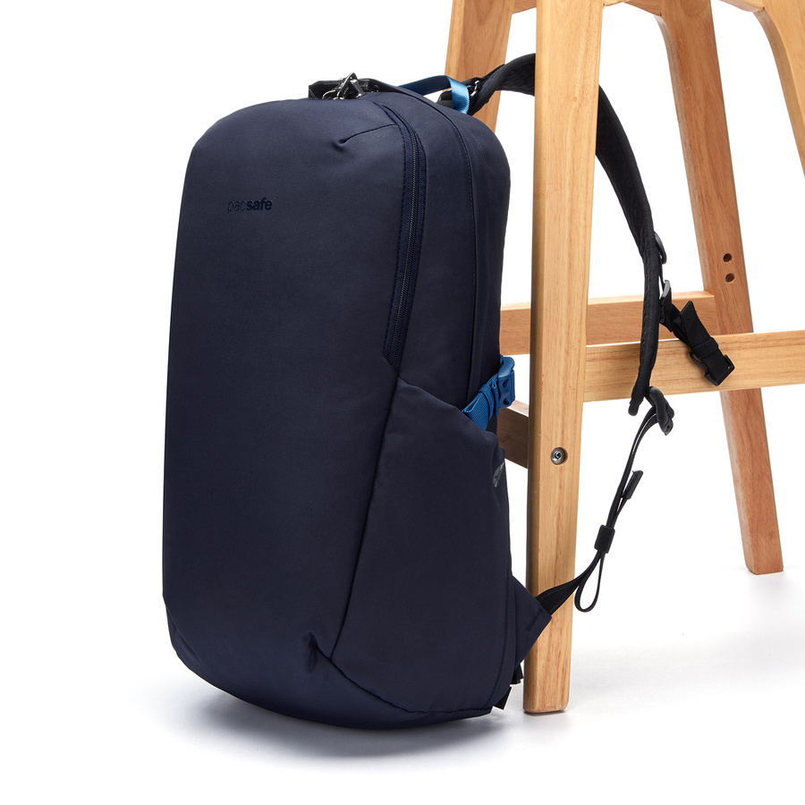 Anti-theft travel backpack for laptop Pacsafe V 24 l - Ocean