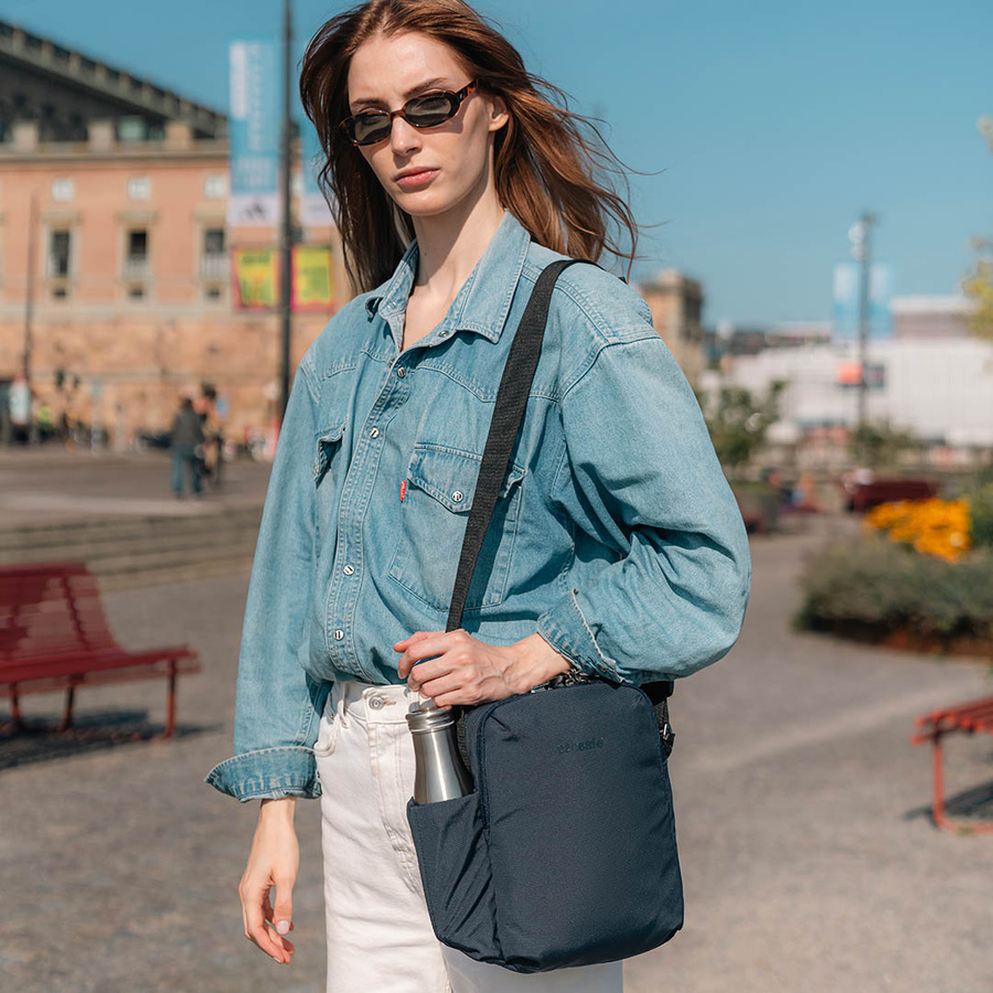 Anti-theft Sling Bag Pacsafe V - ocean