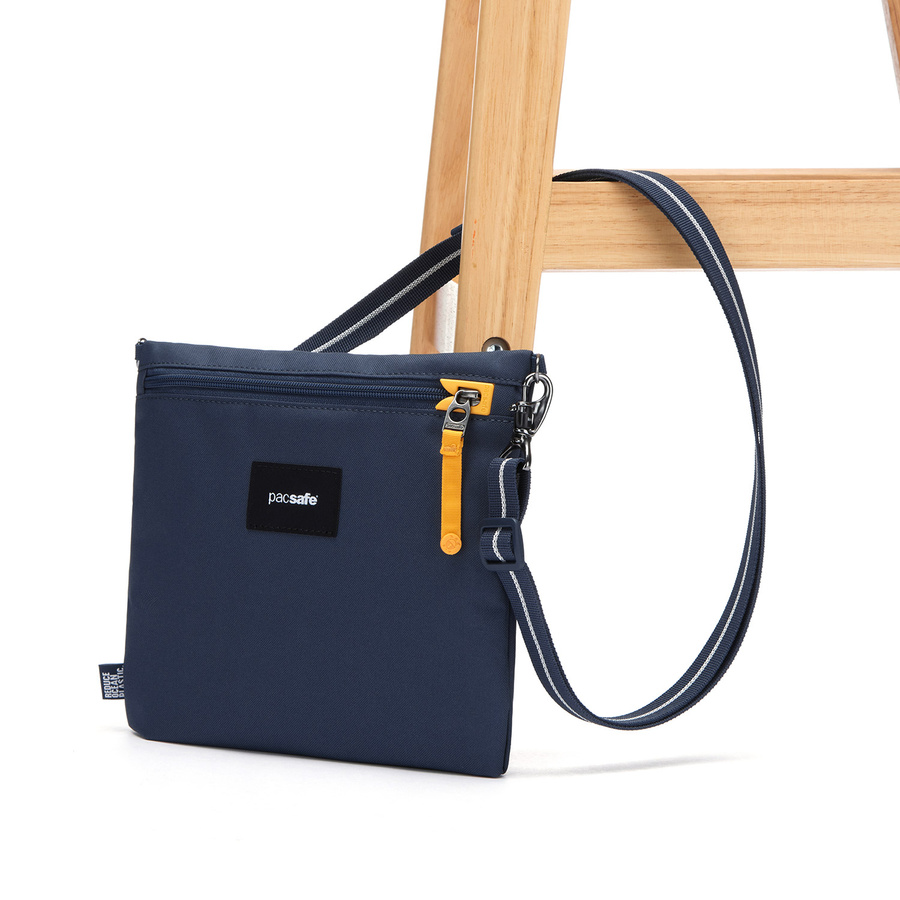 Pacsafe Pacsafe GO anti-theft bag - coastal blue