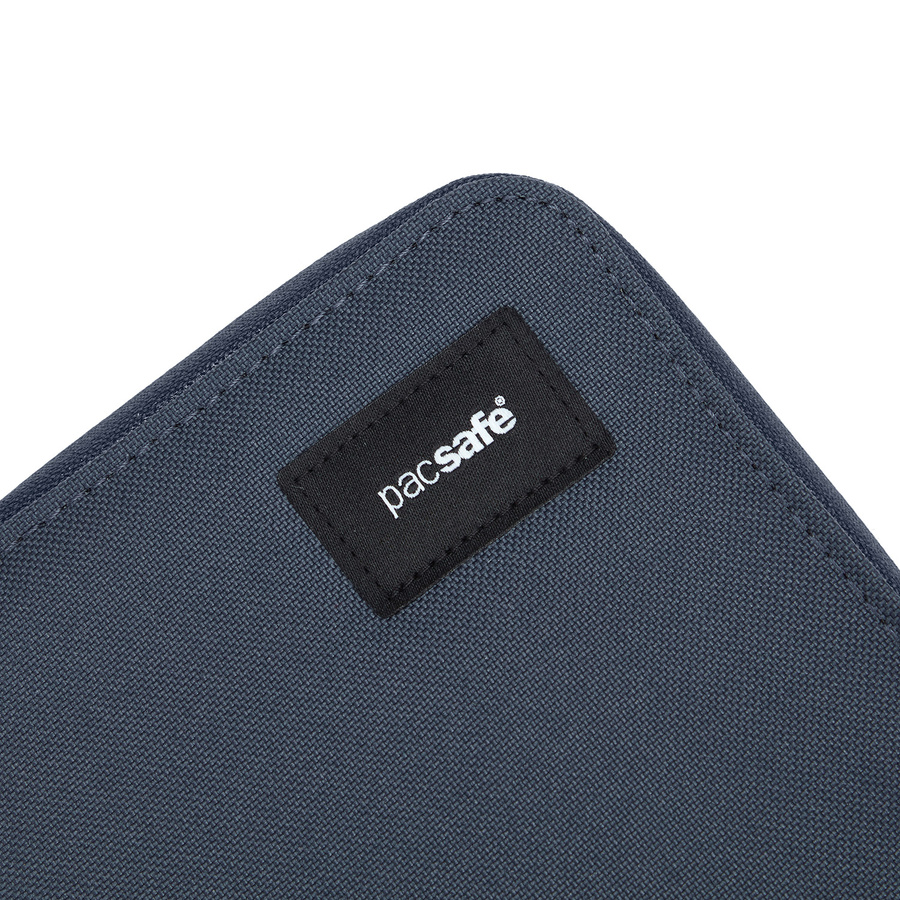 Men's large RFID wallet Pacsafe - coastal blue