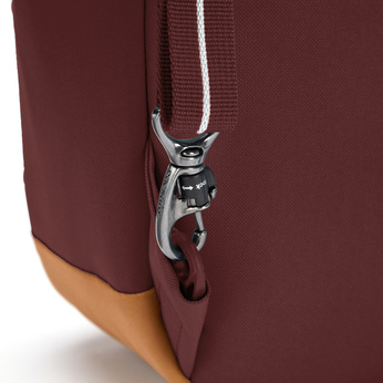 Anti-theft urban backpack Pacsafe Go 15 l - burgundy