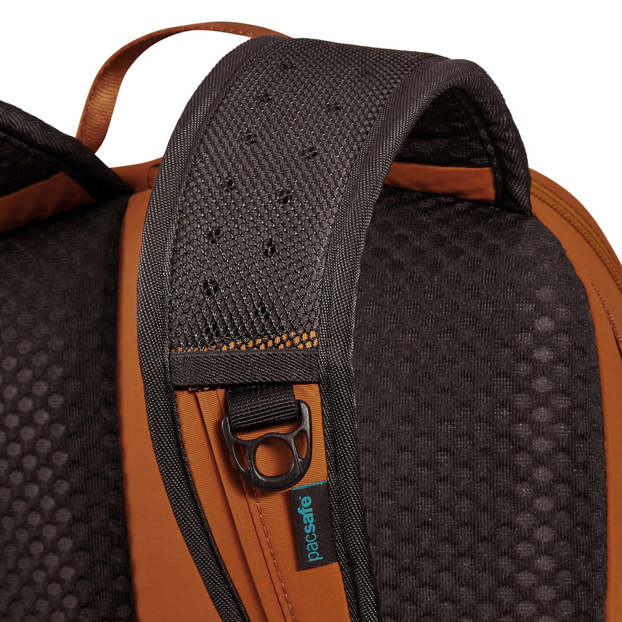 Plecak miejski antykradzieżowy 18l Pacsafe ECO Econyl® - pomarańczowy